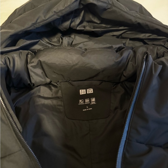 Uniqlo Black Ultra Light Down Zip Puffer Jacket GENTLY WORN SIZE LARGE - Picture 4 of 7